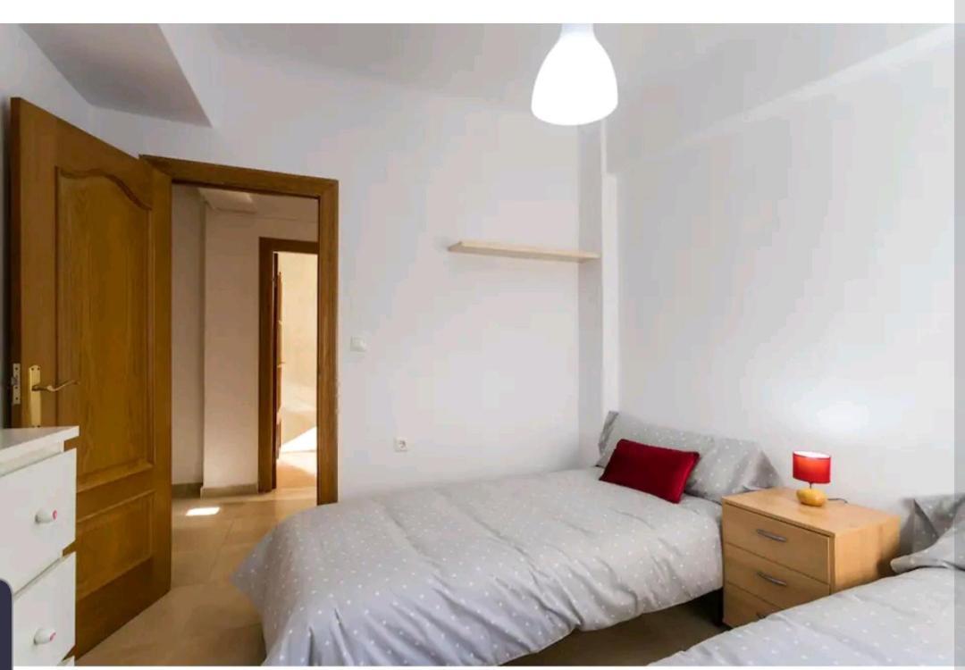 Apartamento Coqueto A Un Minuto De La Explanada Alicante Bagian luar foto